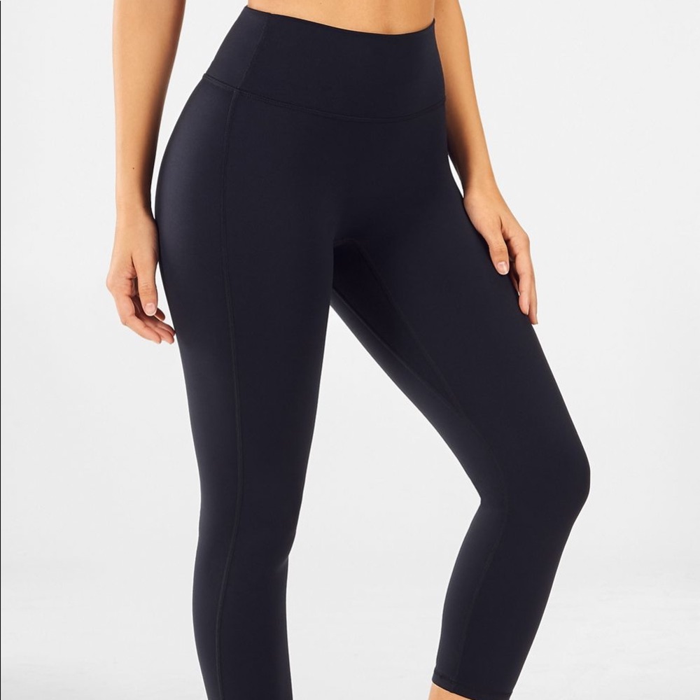 NWT! Fabletics Trinity High-Waisted Pocket Capri